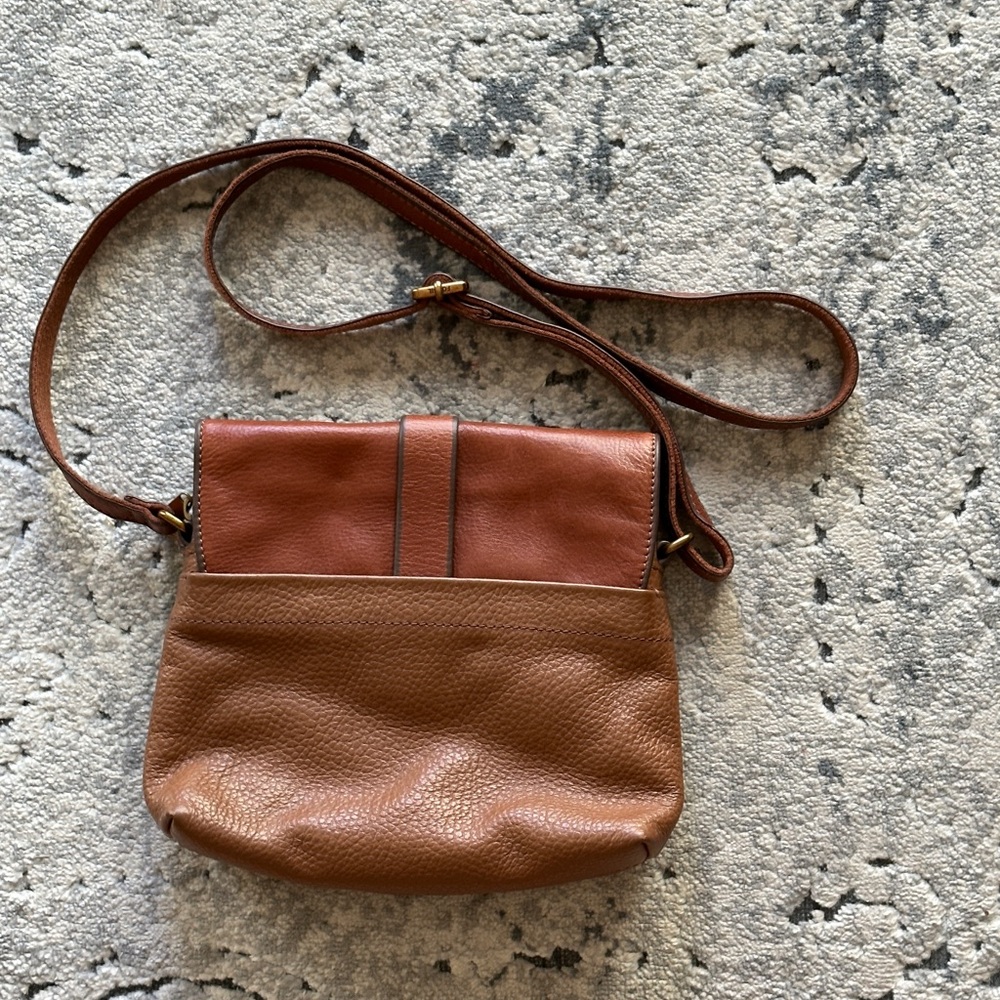 Fossil crossbody purse. Lightly used